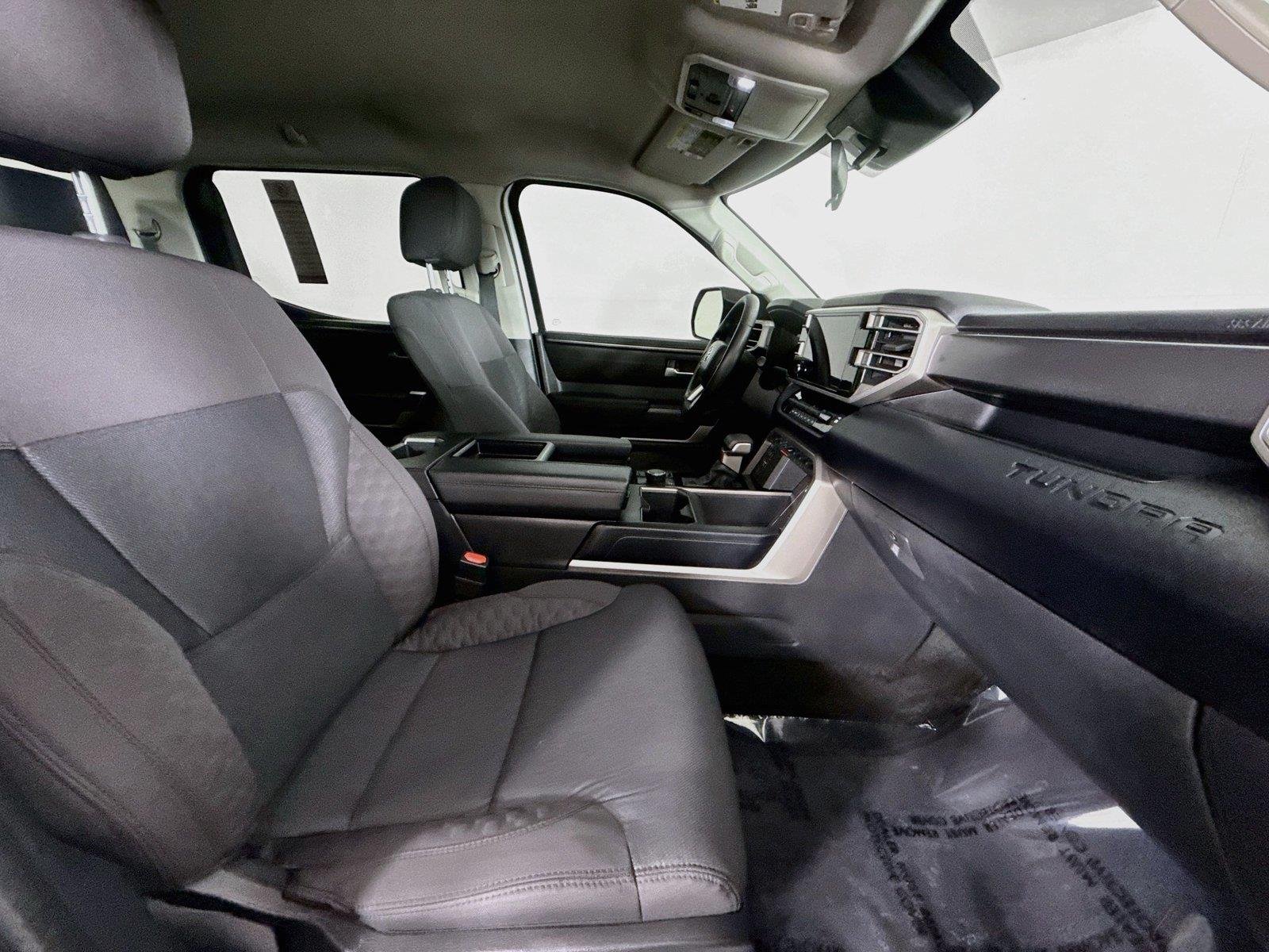 Used 2024 Ice Cap Toyota SR5 image 39