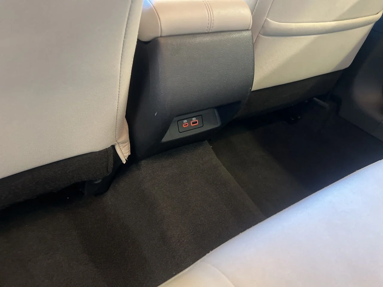 Used 2023 White Nissan 2.5 SV image 21