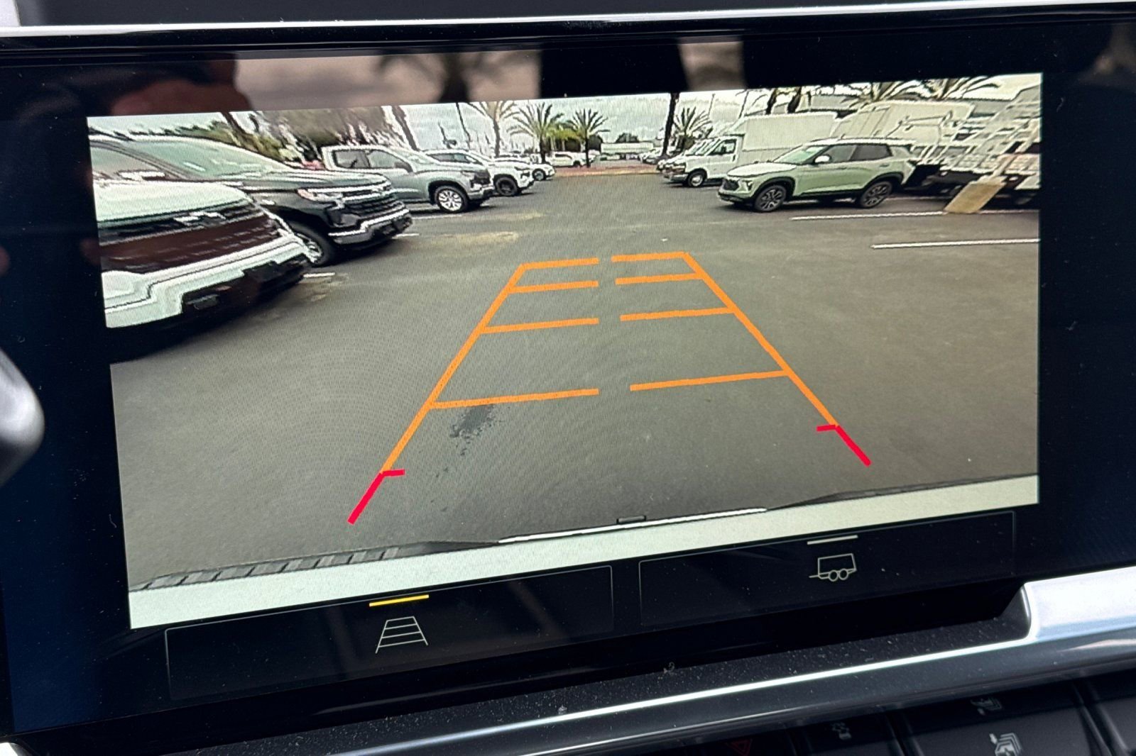 2025 Chevrolet Silverado 1500 LT - Photo 18