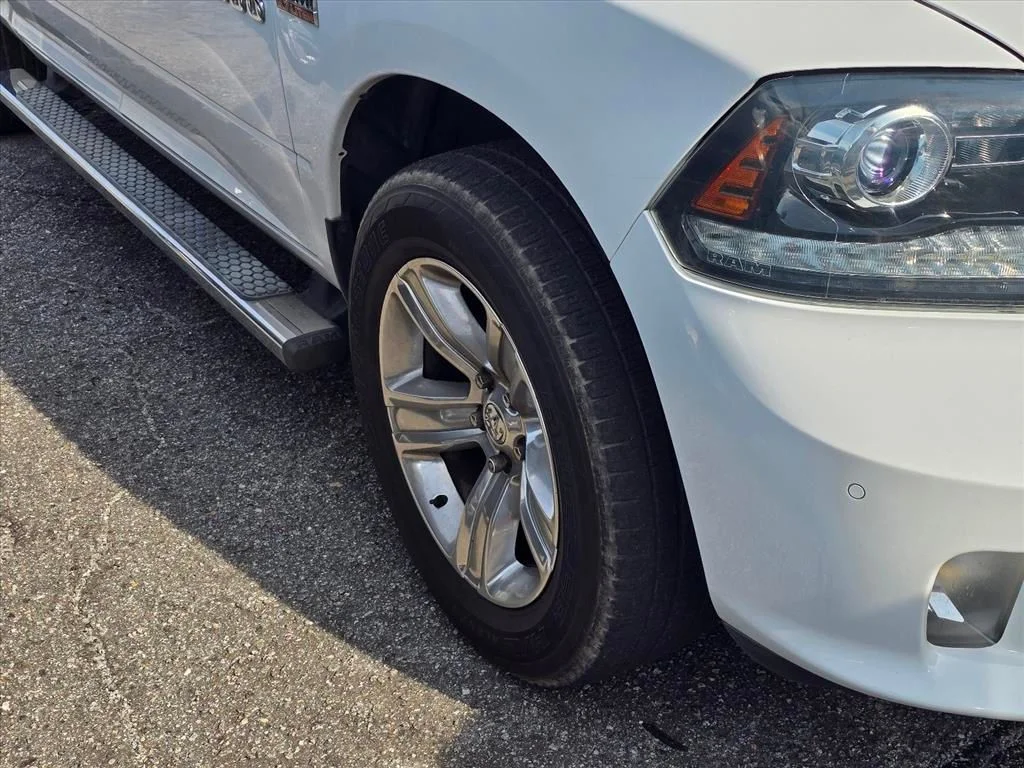 Used 2017 White Ram Sport image 18