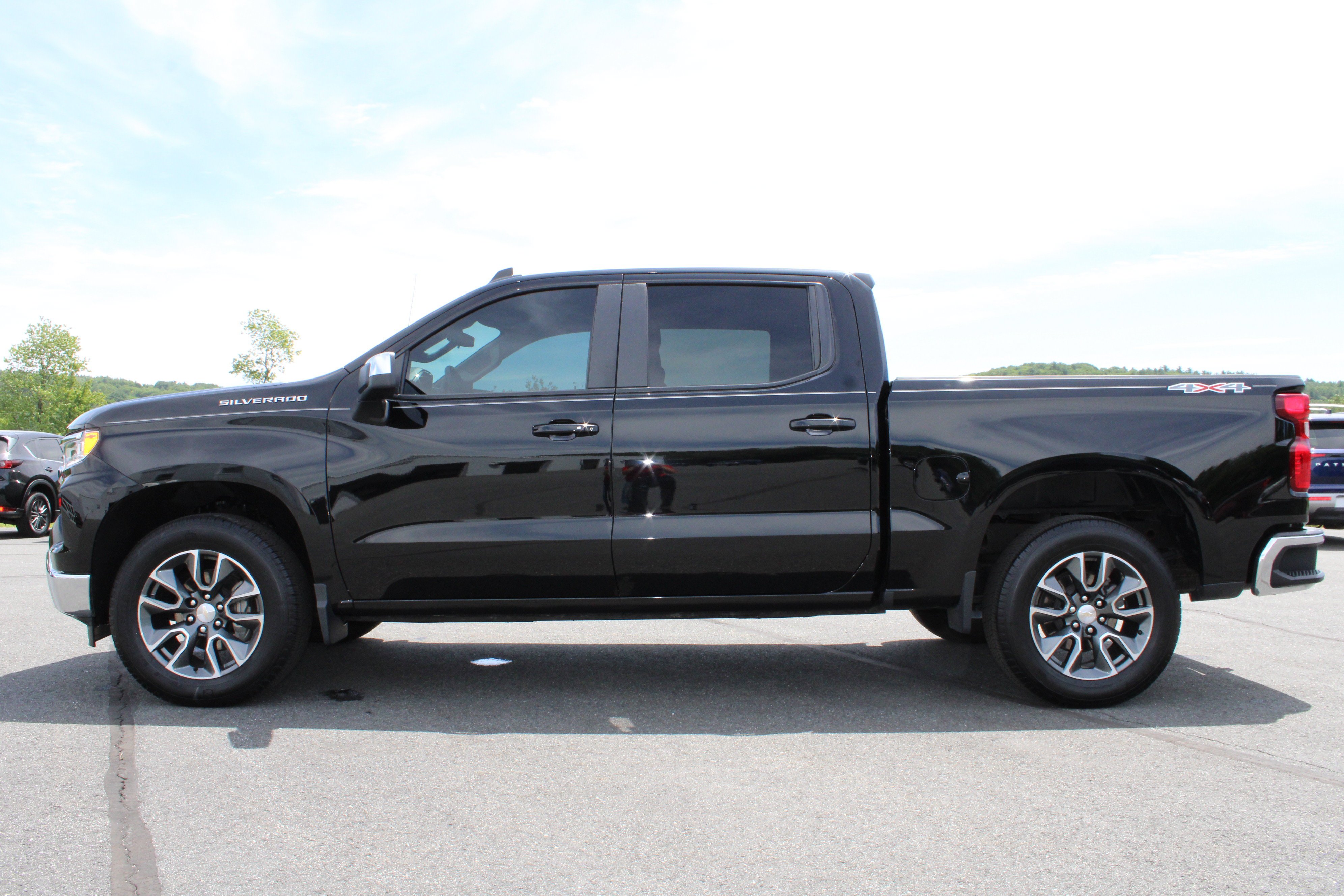 Used 2023 Black Chevrolet LT image 13