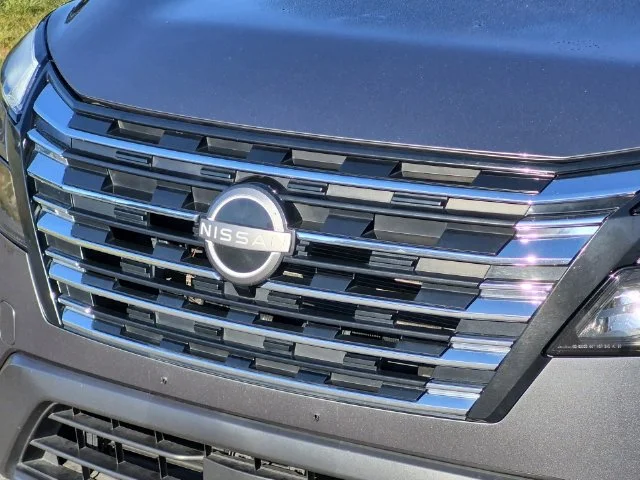 Used 2024 Gray Nissan S image 36