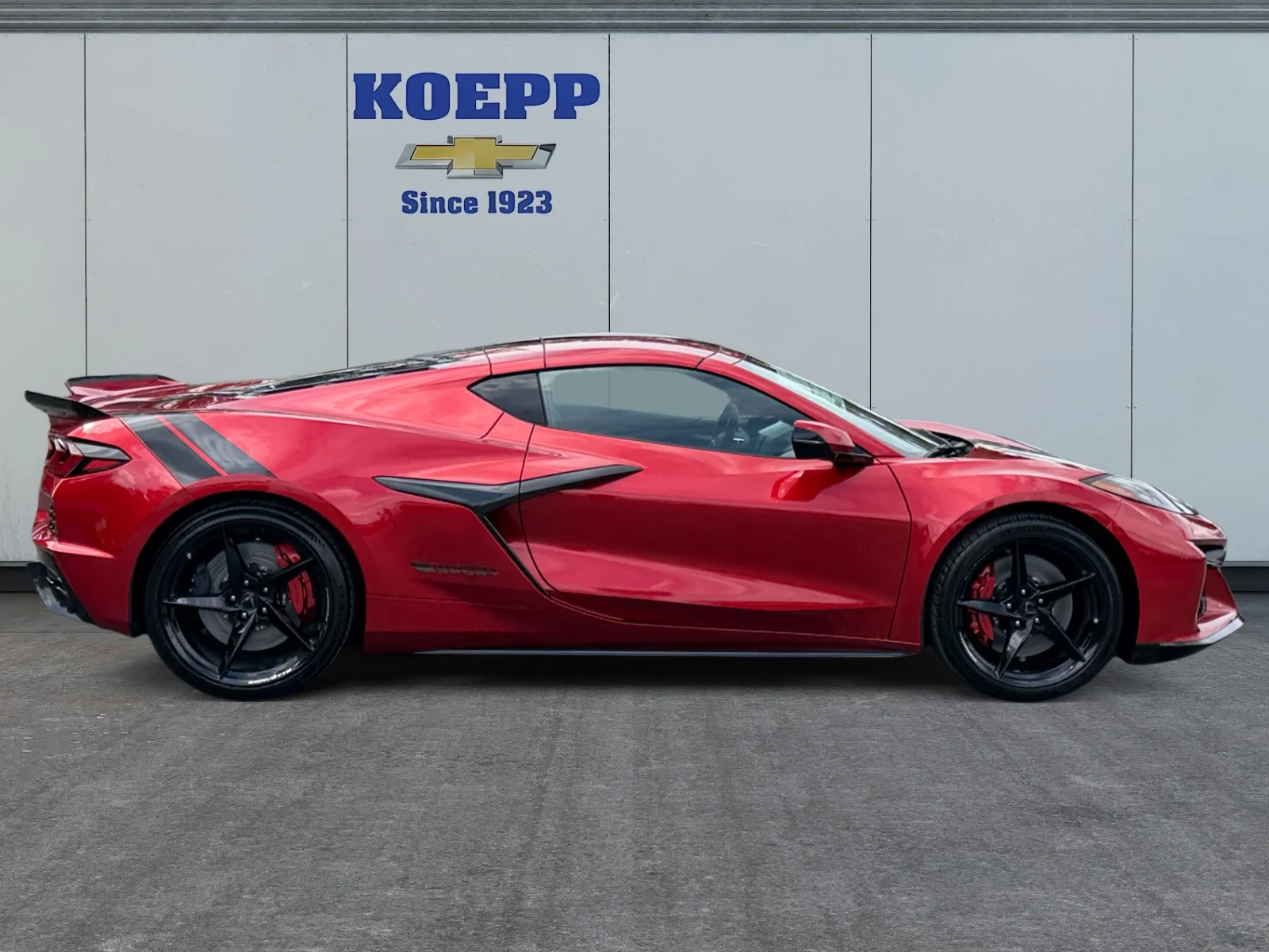 New 2027 Red Mist Metallic Tintcoat Chevrolet 2LT image 6