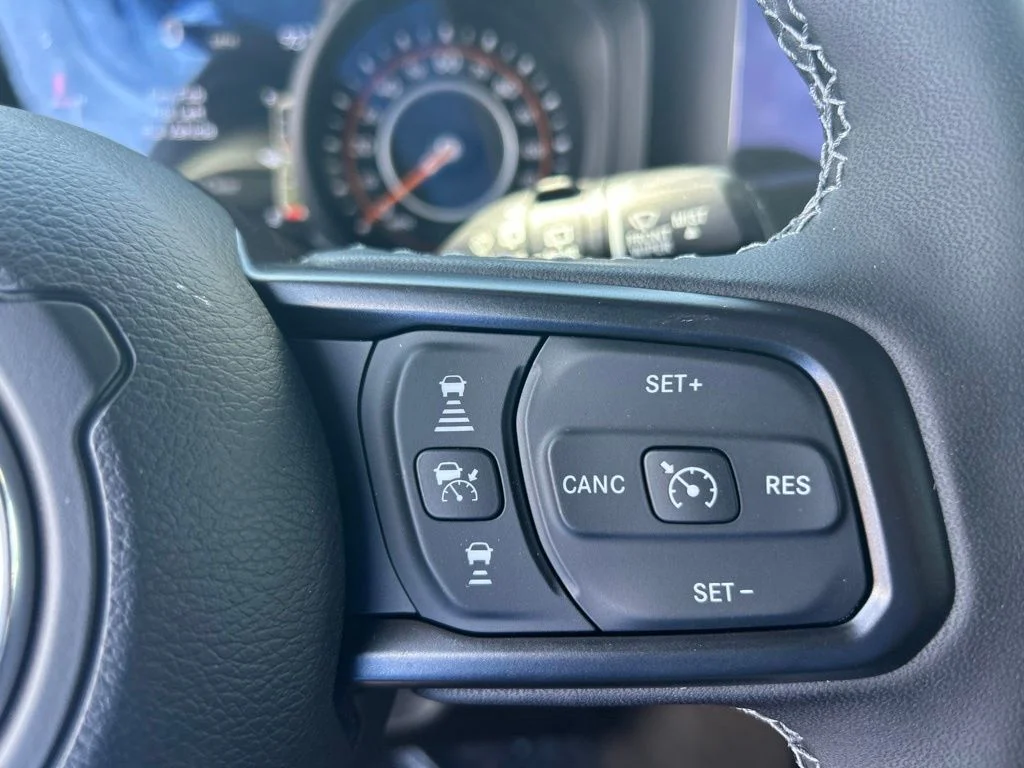 Certified Used 2025 Green Jeep Sport S image 44