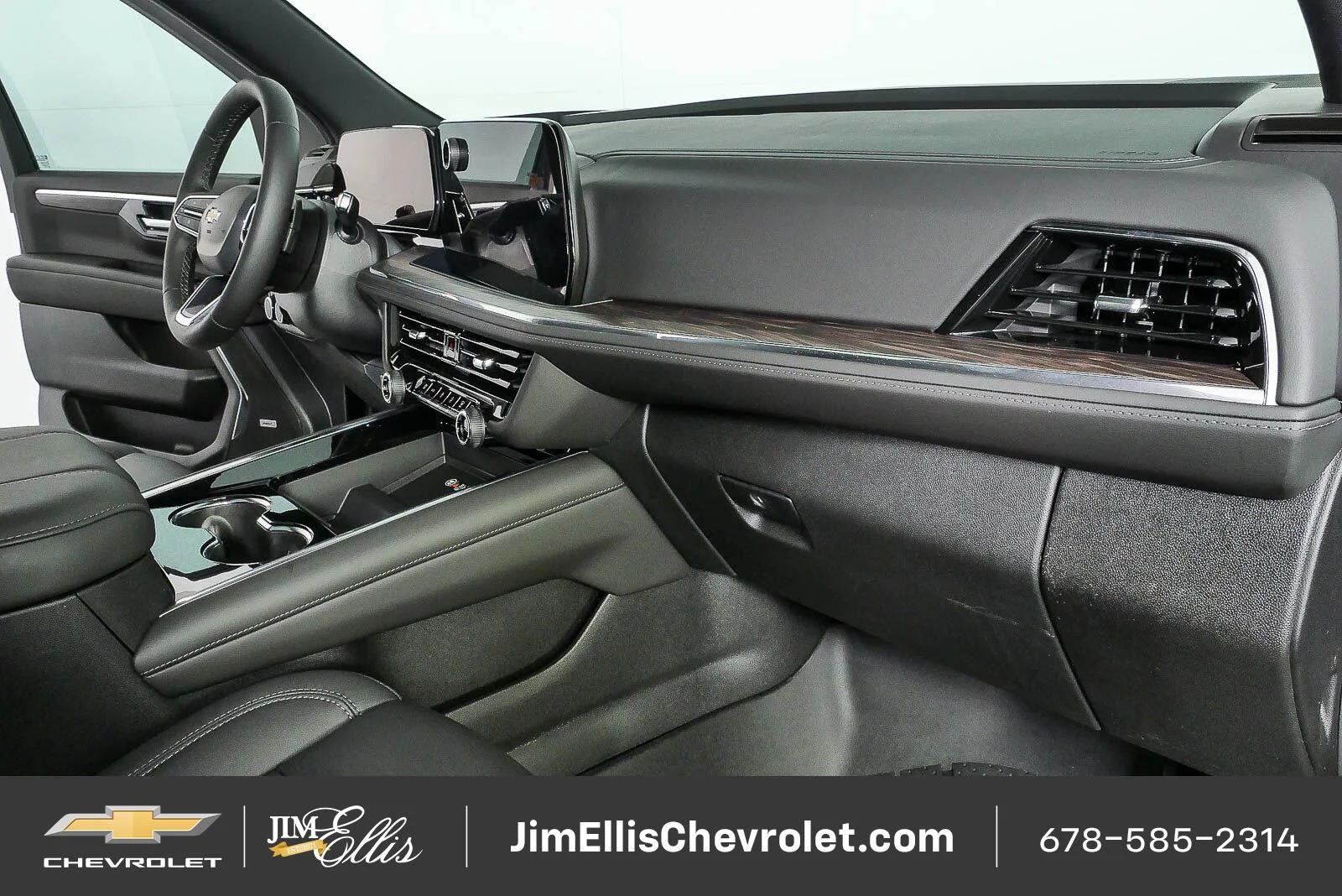 New 2026 Black Chevrolet LT image 25