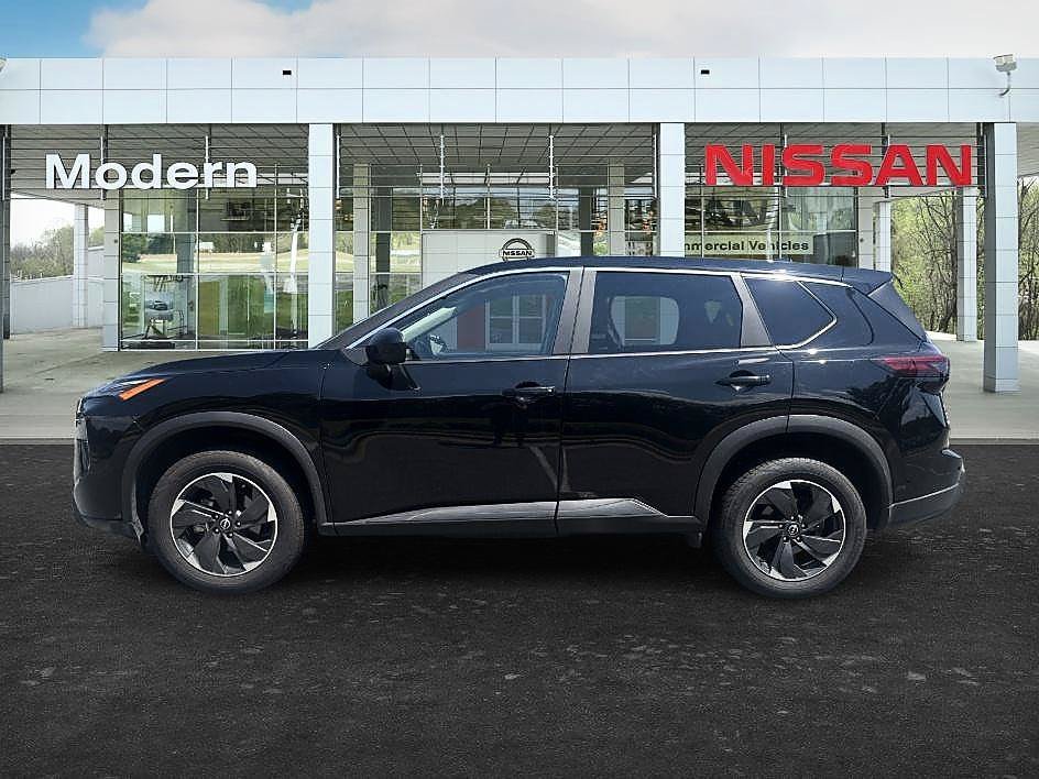 Used 2025 Super Black Nissan SV image 7