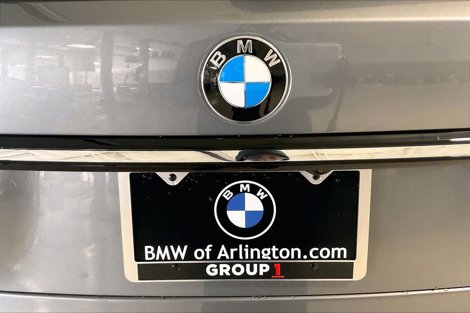 Used 2026 Skyscraper Grey Metallic BMW xDrive40i image 7