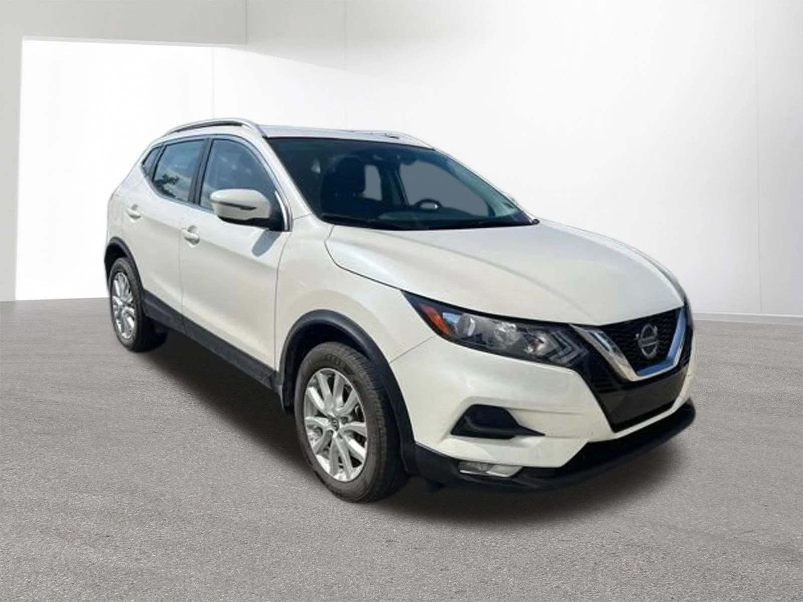 Used 2022 Pearl White Tricoat Nissan SV image 21