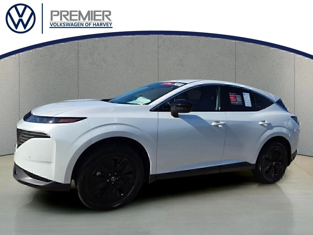 Used 2025 White Pearl Nissan SV image 1