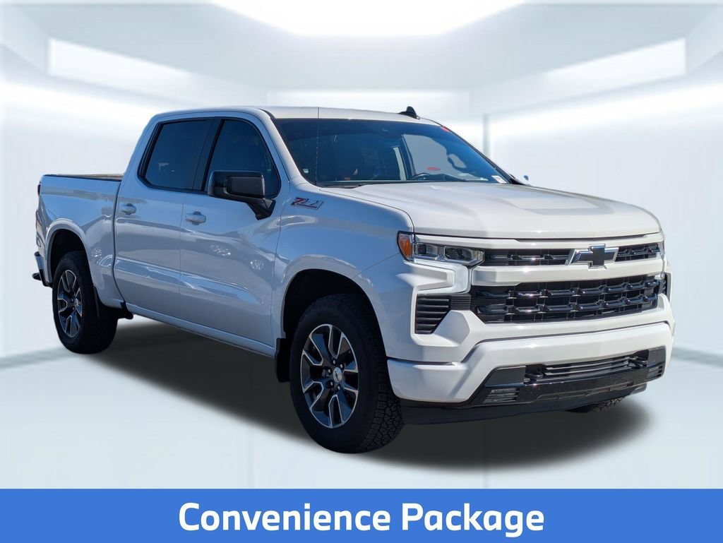 Used 2024 Summit White Chevrolet RST image 9