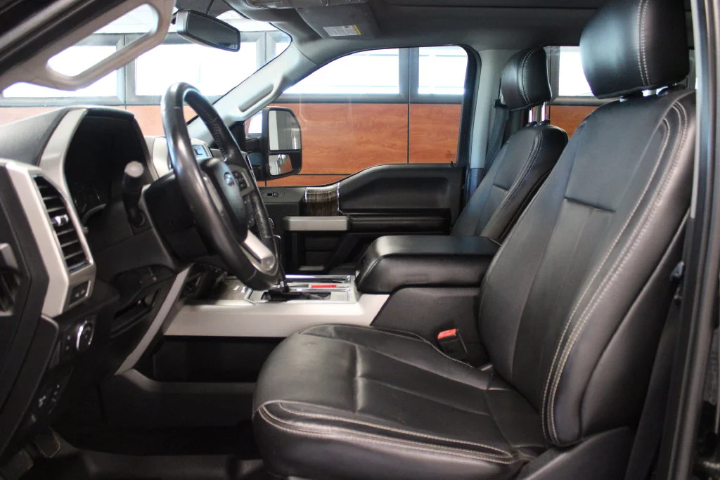 Used 2018 Shadow Black Ford Lariat image 18