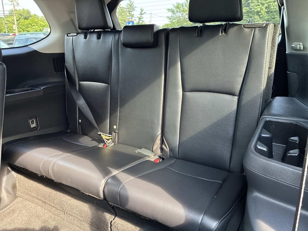 Used 2024  Toyota Limited image 16