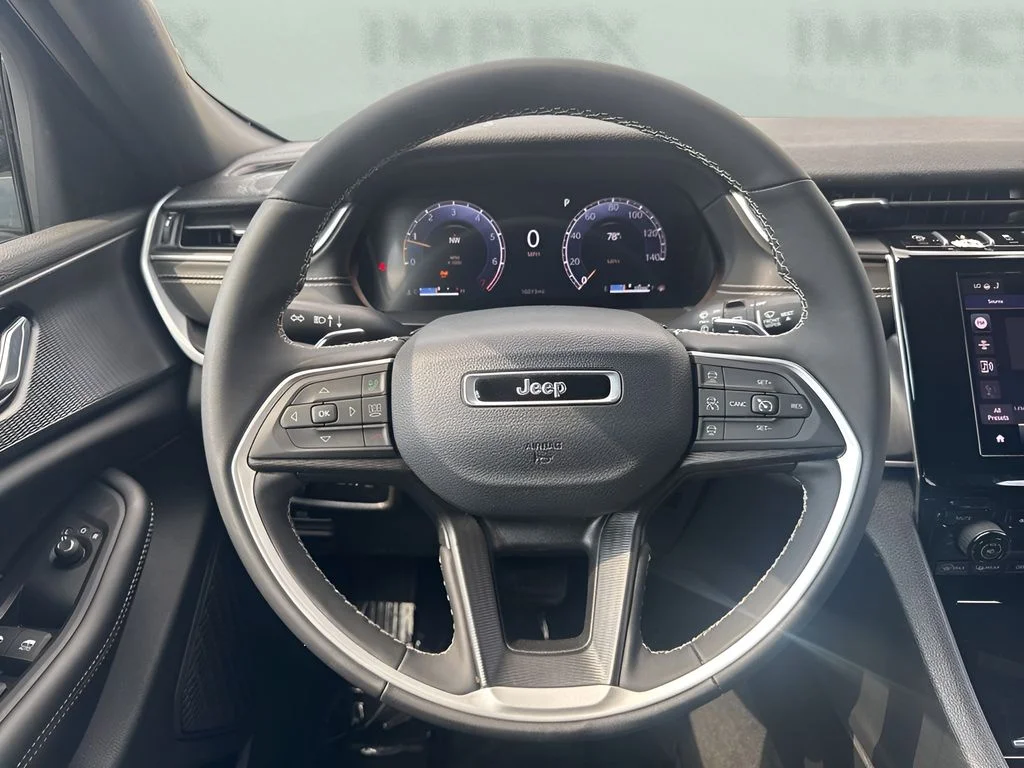 Used 2024 Silver Jeep Altitude X image 14
