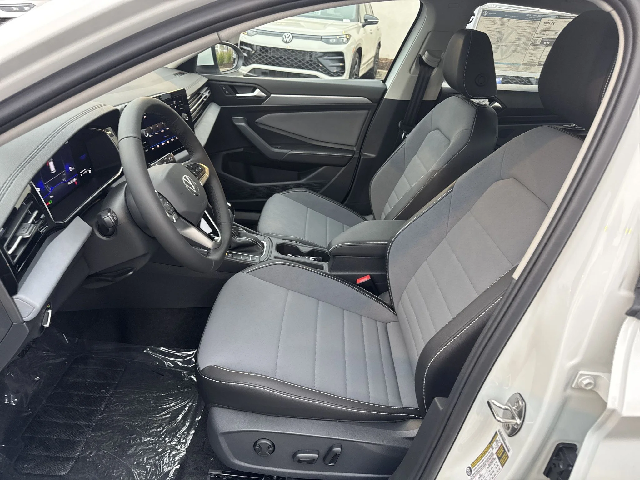 New 2026 Opal White Pearl Volkswagen SE image 13
