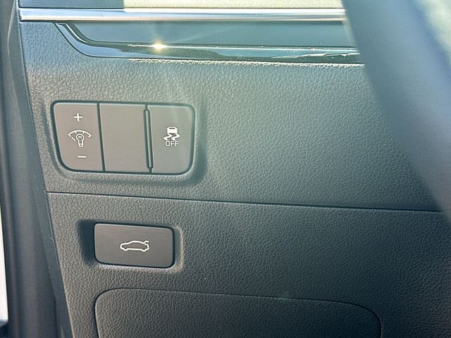 New 2026 Snow White Pearl Kia GT-Line AWD image 10
