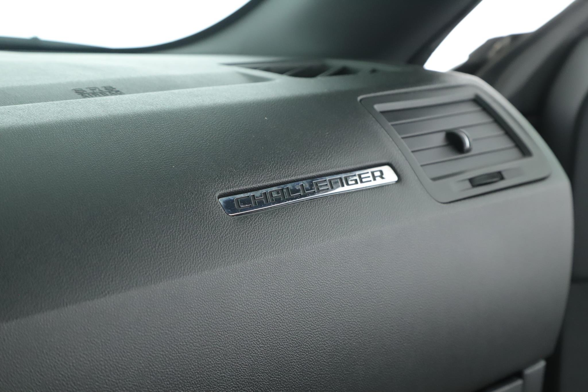 2010 Dodge Challenger R/T - Photo 12