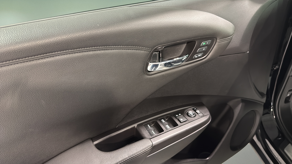 Used 2016 Black Acura Base image 11