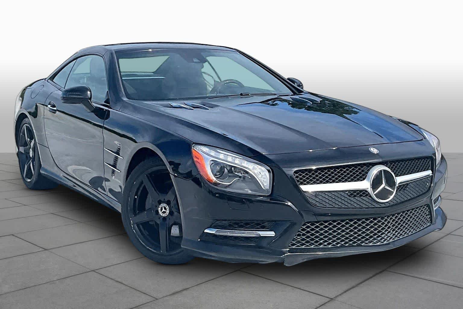 Used 2016 Obsidian Black Metallic Mercedes-Benz SL 550 image 3