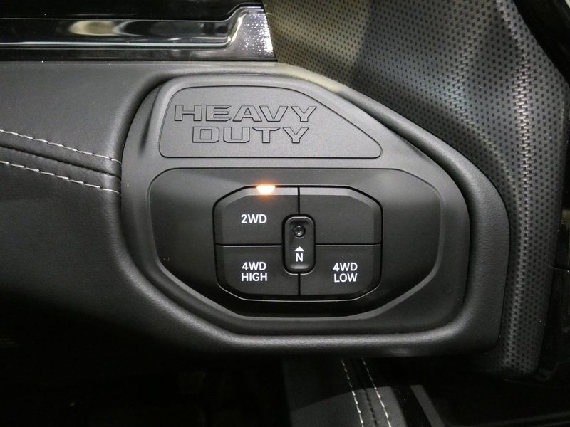 New 2026 Diamond Black Crystal Pearl-Coat Exterior Paint RAM Limited Crew Cab 8