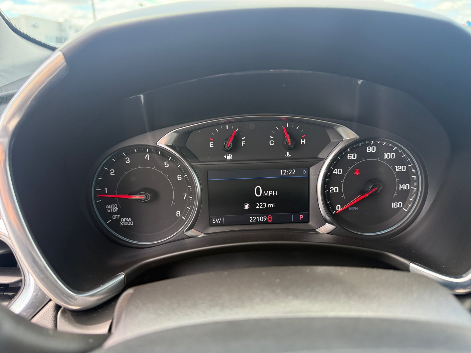 Used 2024 Summit White Chevrolet LT image 18