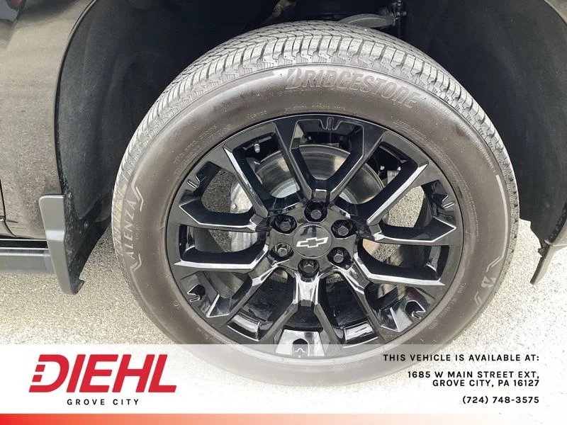 Used 2025 Black Chevrolet High Country image 9