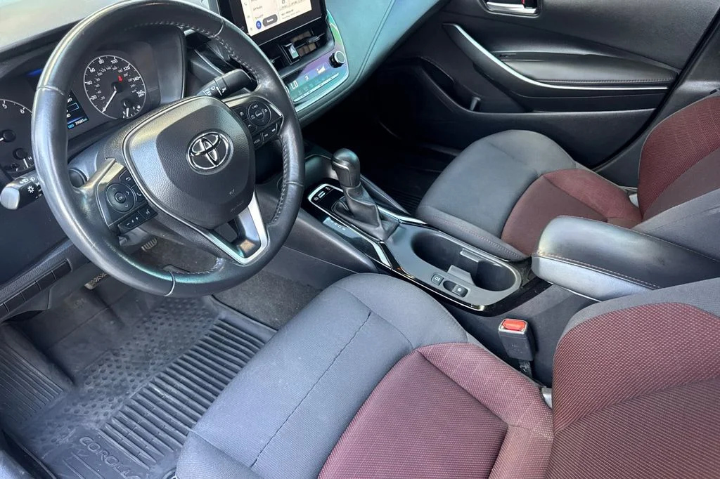 Used 2024  Toyota SE image 15