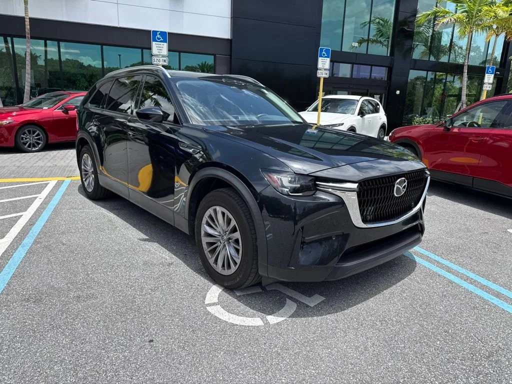 Used 2025 Jet Black Mazda 3.3 Turbo Preferred image 2