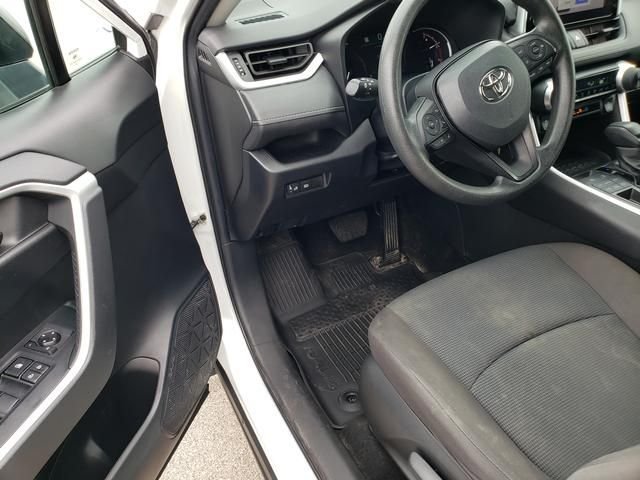 Used 2023 White Toyota LE image 9