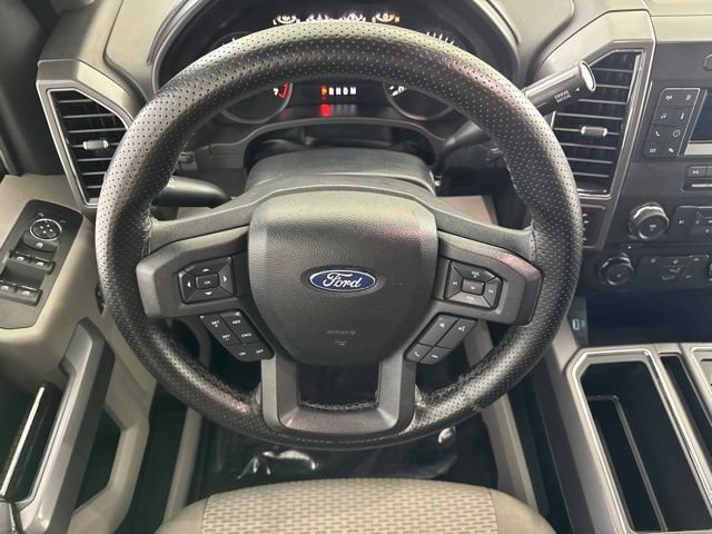Used 2018 Gray Ford XLT image 27