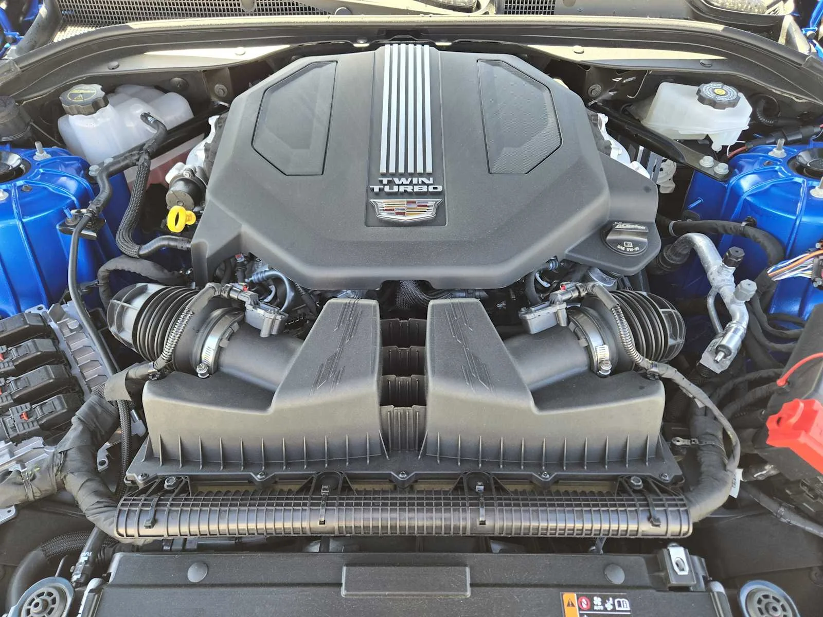 New 2026 Coastal Blue Metallic Cadillac V-Series image 19