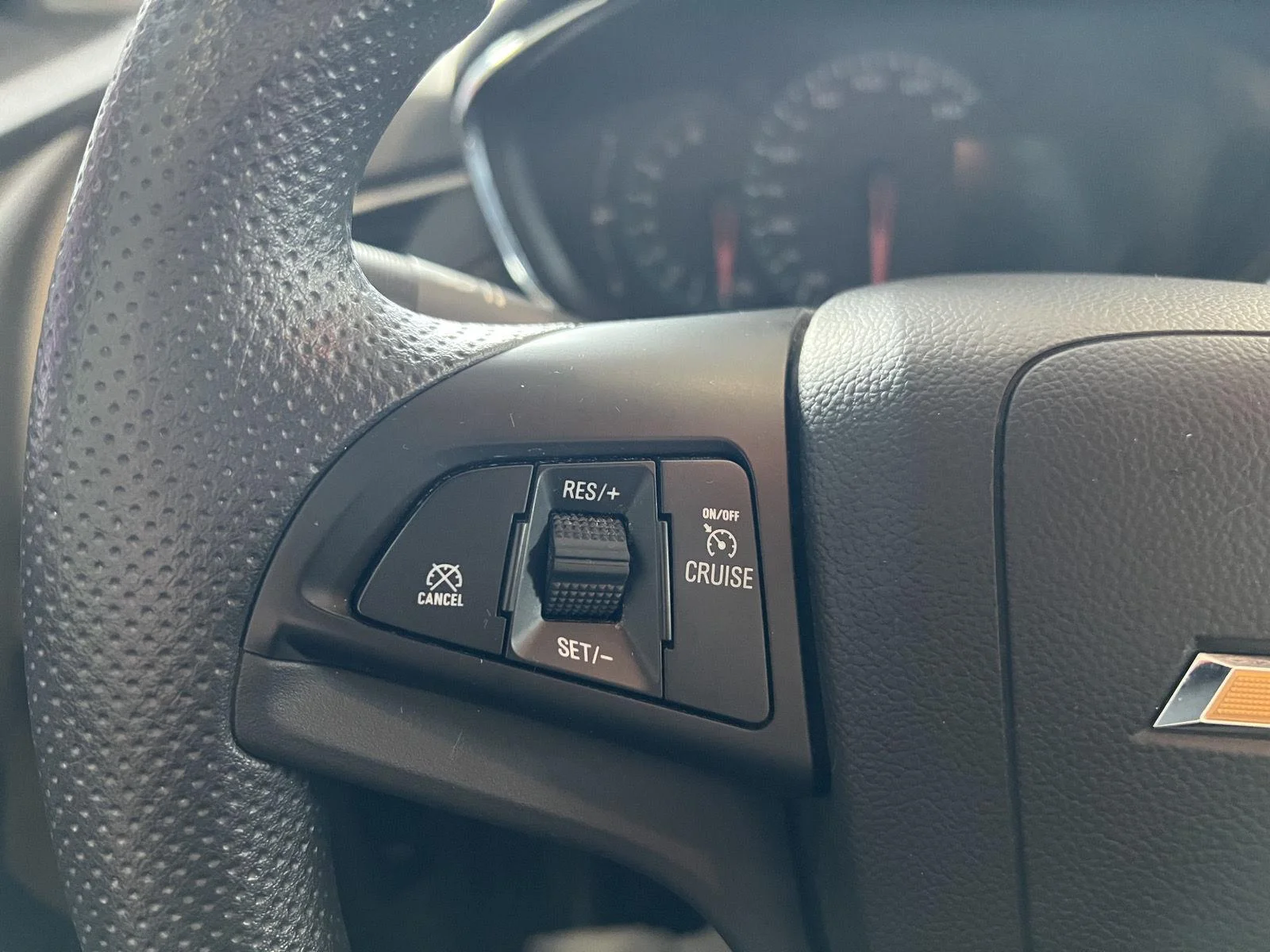 Used 2020 SUMMIT WHITE Chevrolet LS image 15