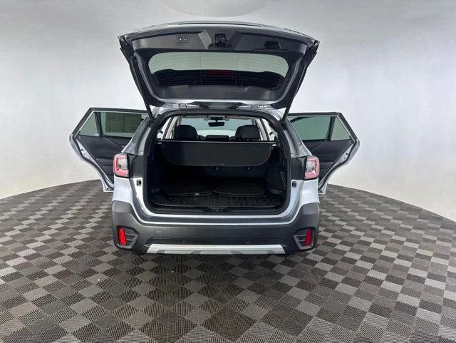 Used 2022 Silver Subaru Limited image 15