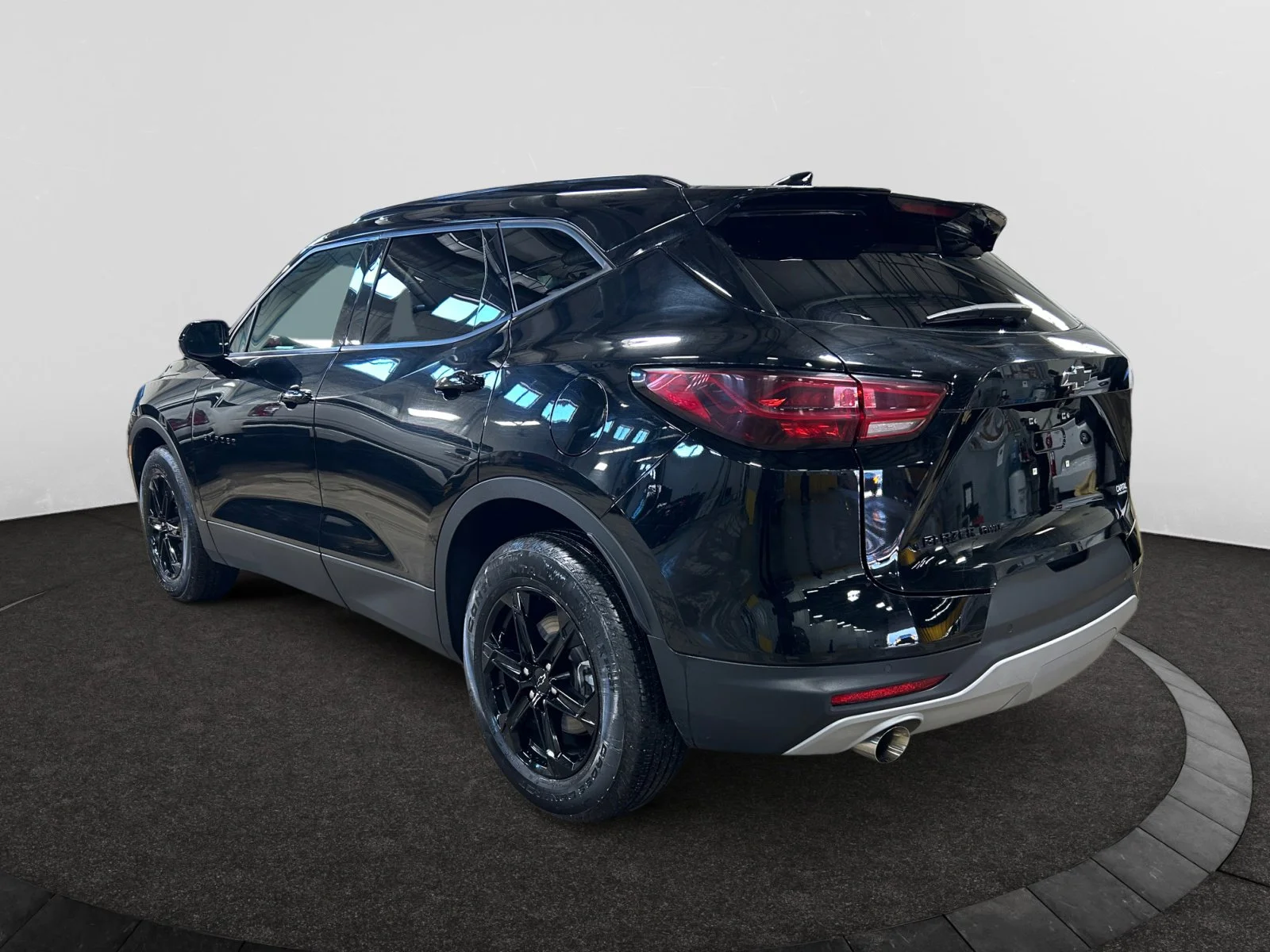 Used 2025 Black Chevrolet LT AWD image 3