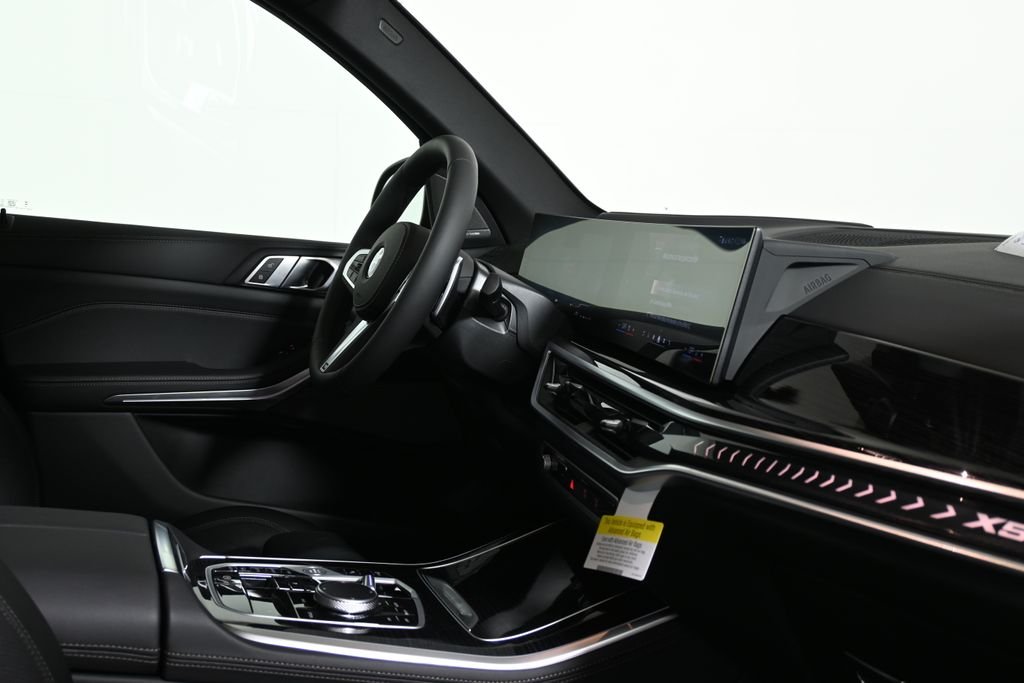 New 2026 Black Sapphire Metallic BMW xDrive40i image 33