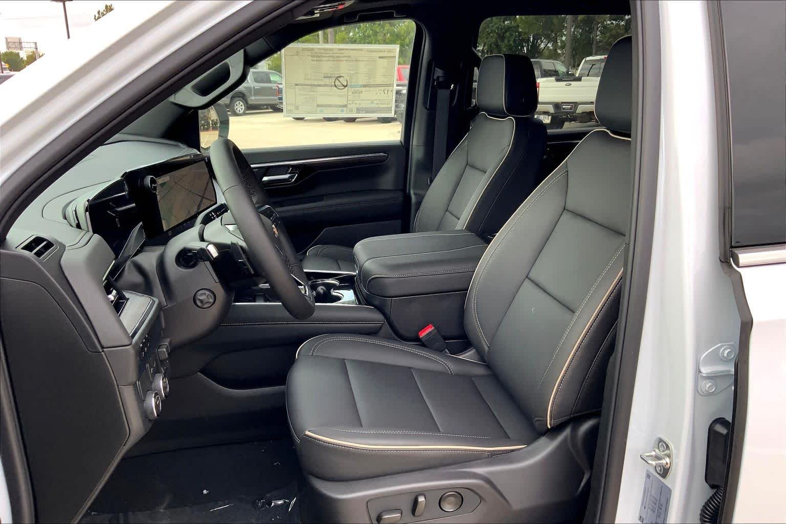 2026 Chevrolet Suburban Premier - Photo 10