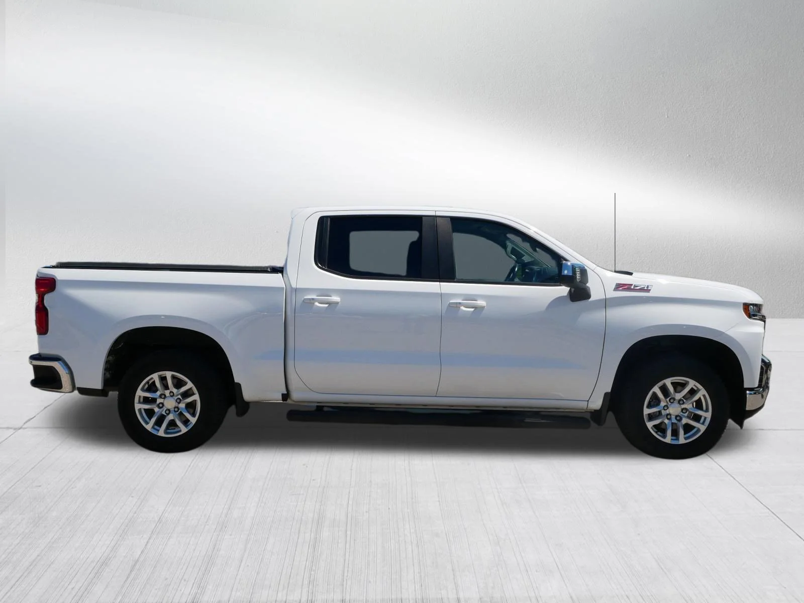 Used 2019 Summit White Chevrolet LT image 8