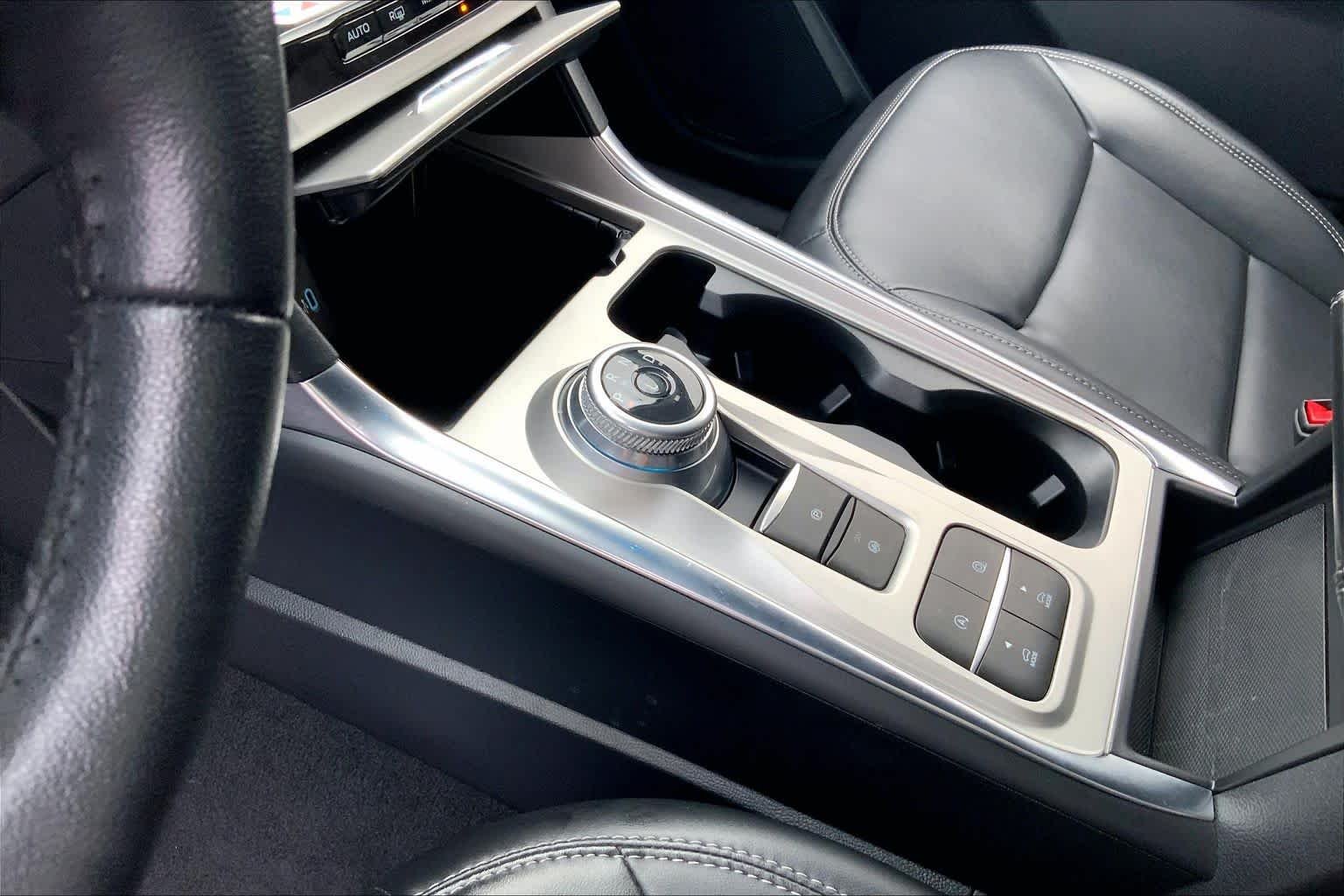 Used 2024 Agate Black Metallic Ford XLT image 14