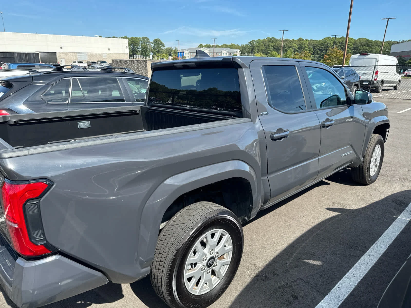 Used 2025 Underground Toyota SR5 image 7