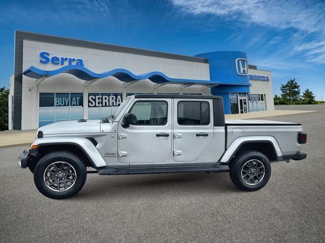 Used 2022 Silver Zynith Clearcoat Jeep Overland image 1