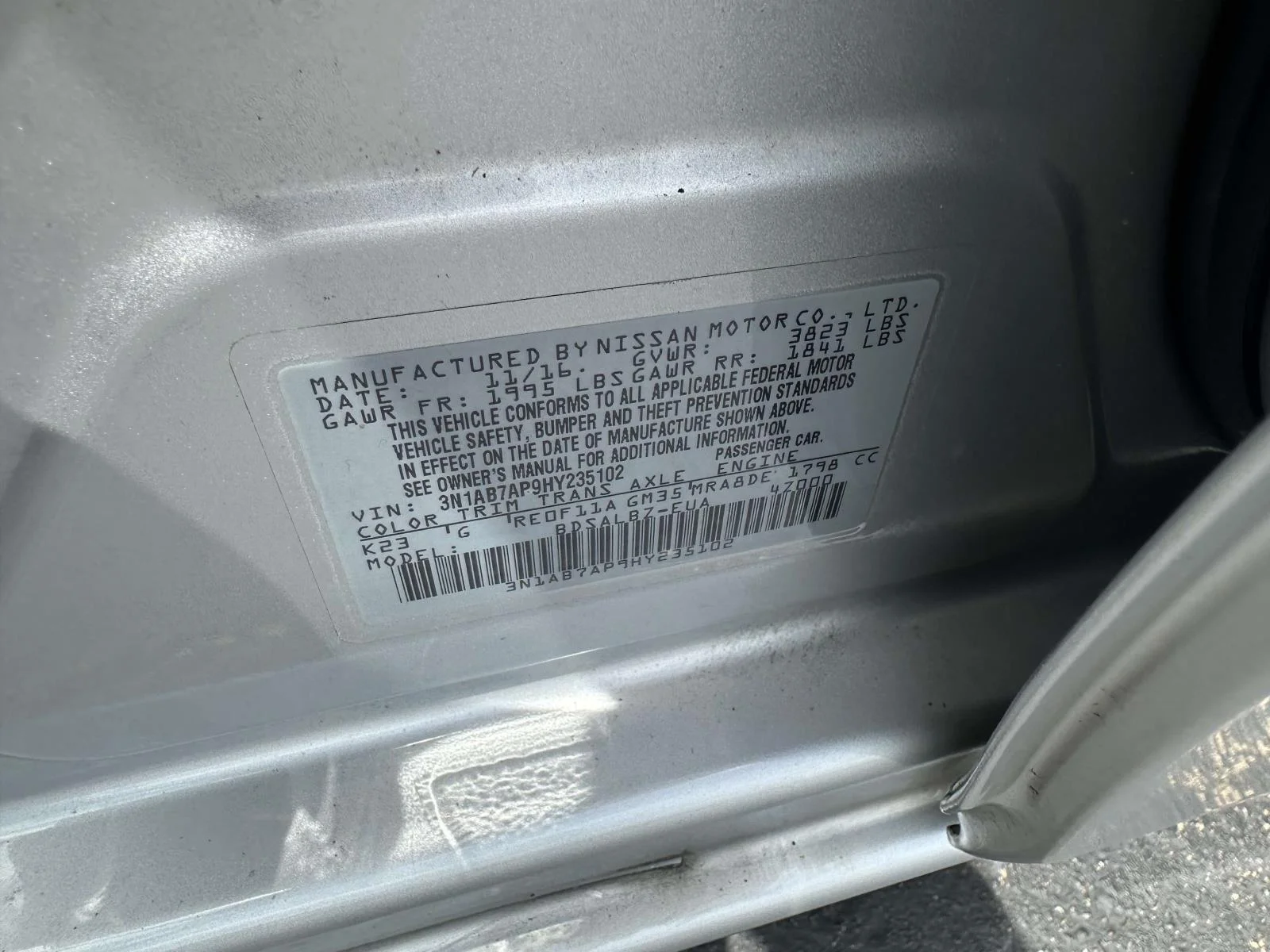 Used 2017 Brilliant Silver Nissan S image 20