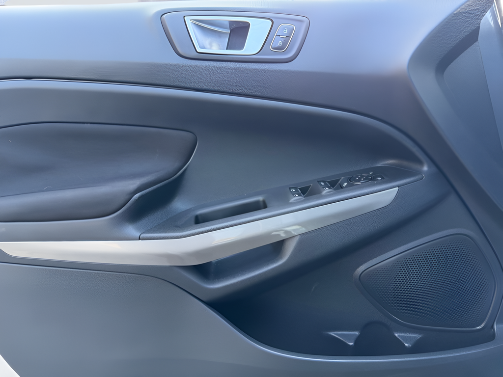 Used 2018 Gray Ford SE image 10