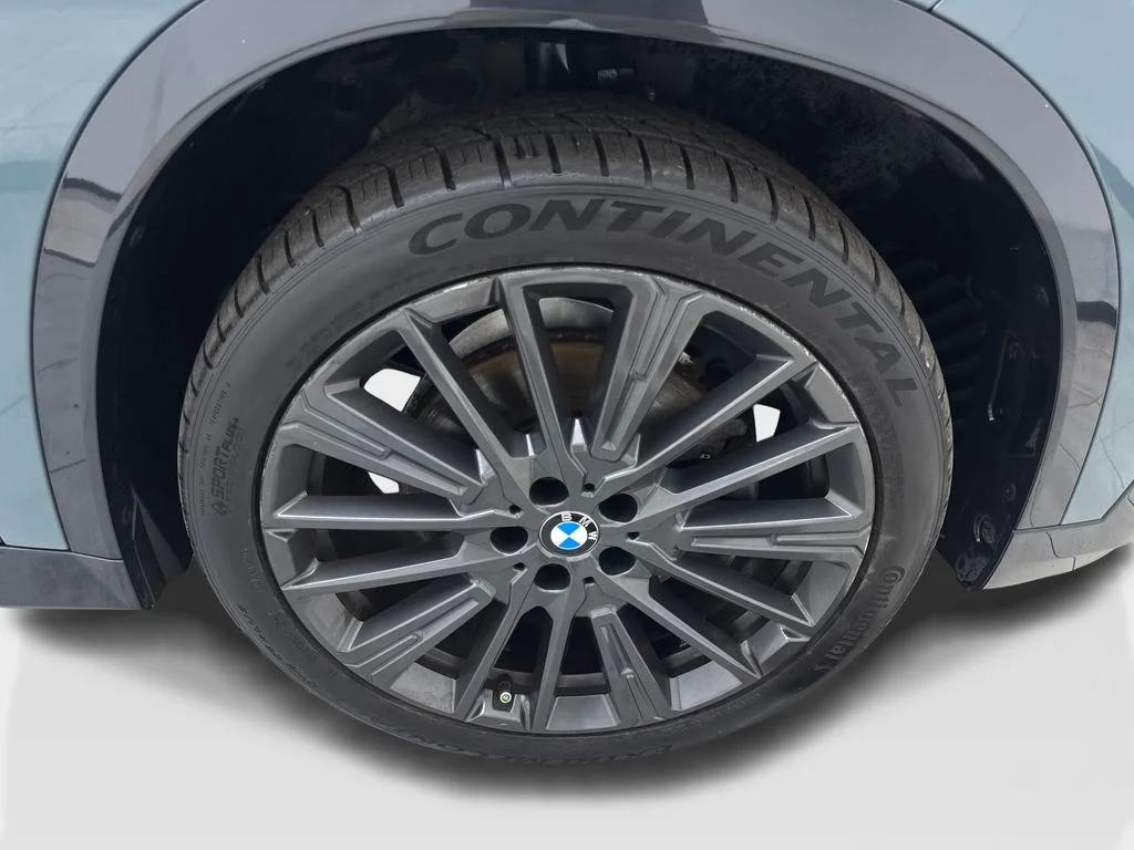 Used 2023 Green BMW xDrive28i image 84