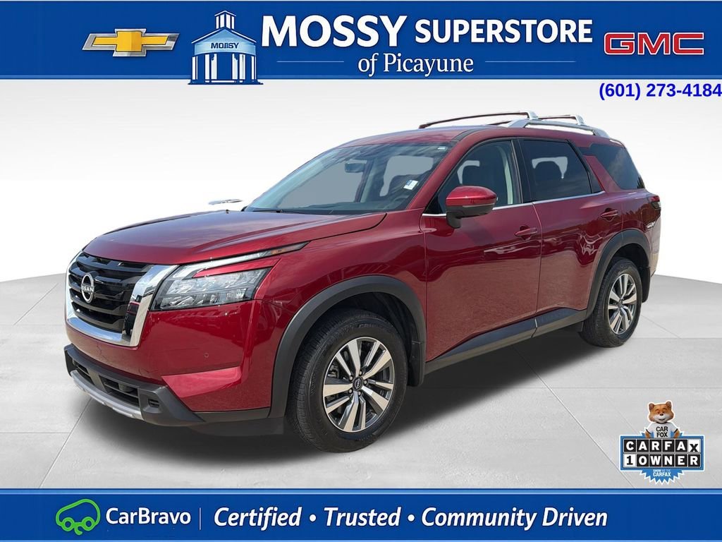 2025 Nissan Pathfinder SL 4WD's photo