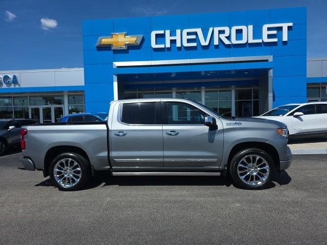 Used 2023 Gray Chevrolet High Country image 2