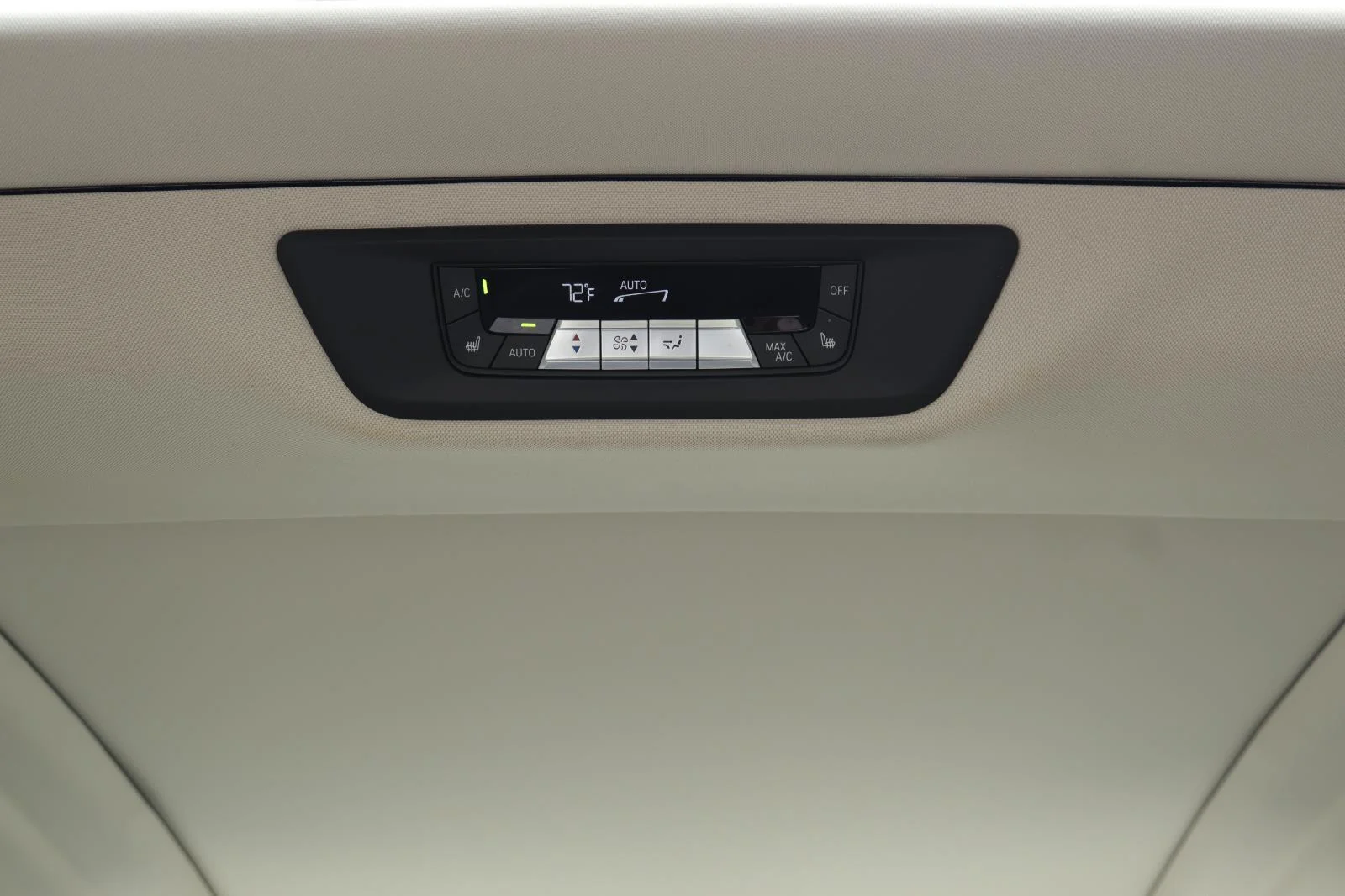 Certified Used 2024 Mineral White Metallic BMW xDrive40i image 18