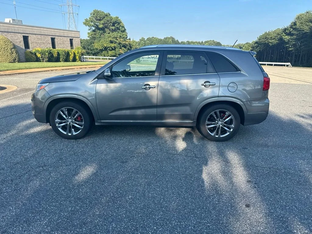 Used 2015 Silver Kia Limited V6 image 11