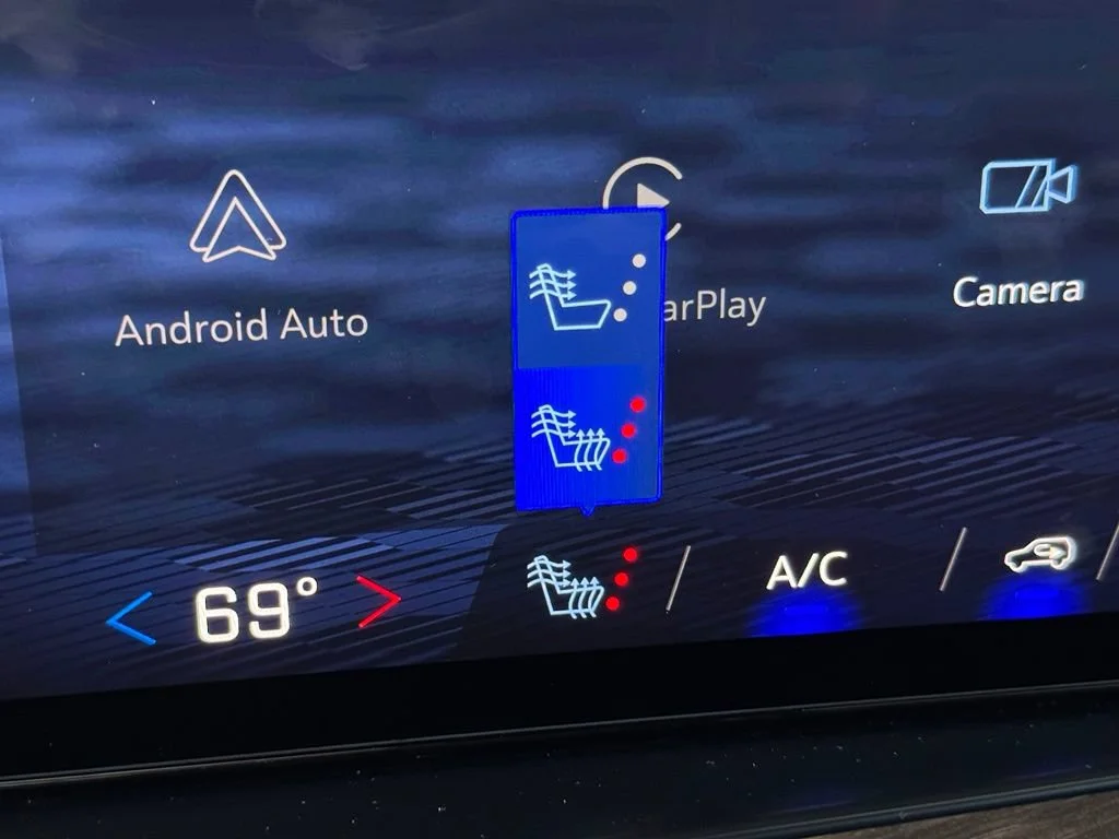 Used 2025 Black Chevrolet LT image 39