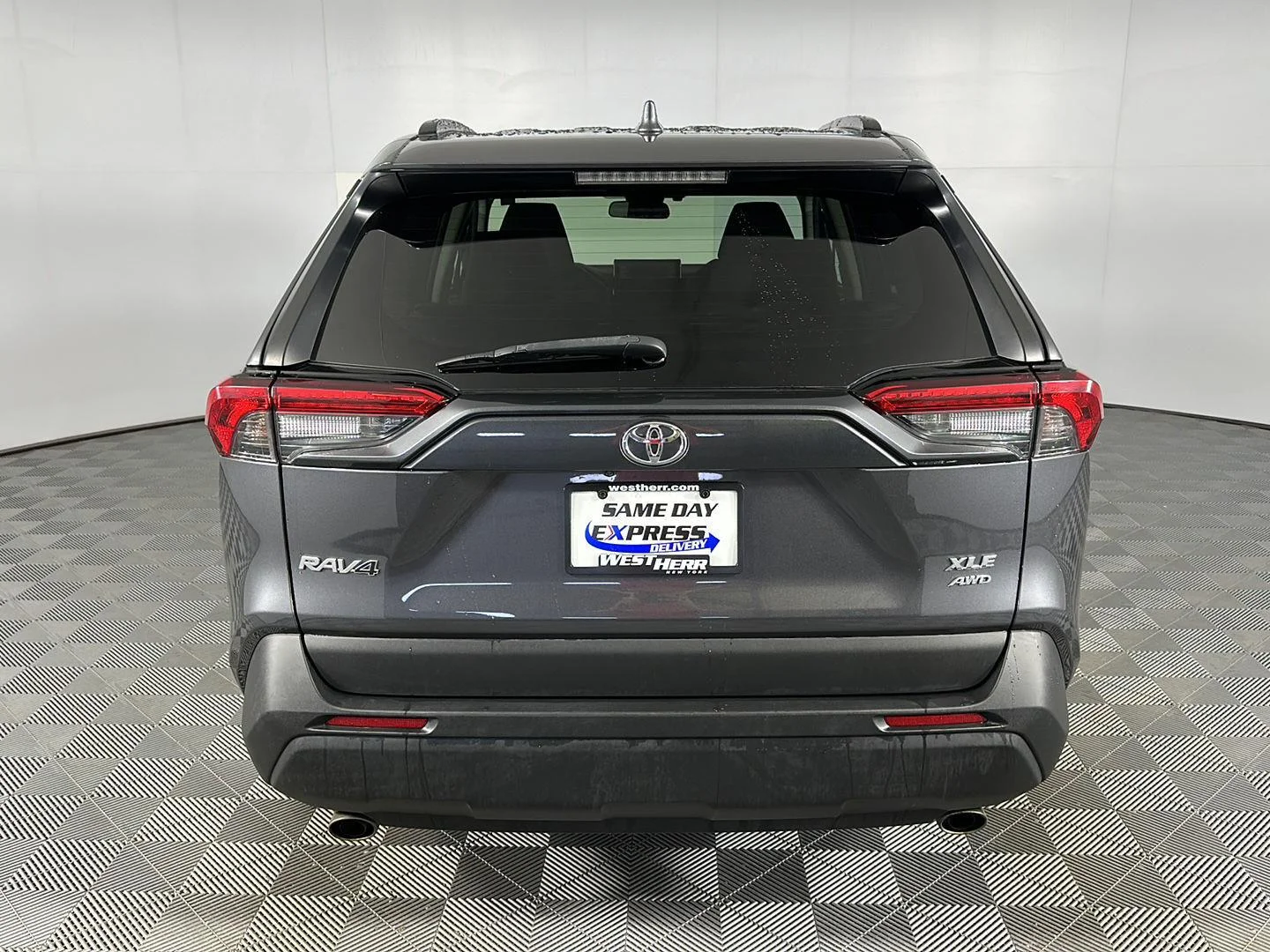Used 2022 Magnetic Gray Metallic Toyota XLE image 24