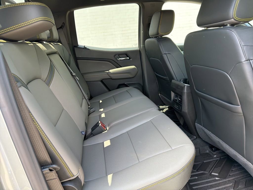 2026 Chevrolet Colorado ZR2 - Photo 11