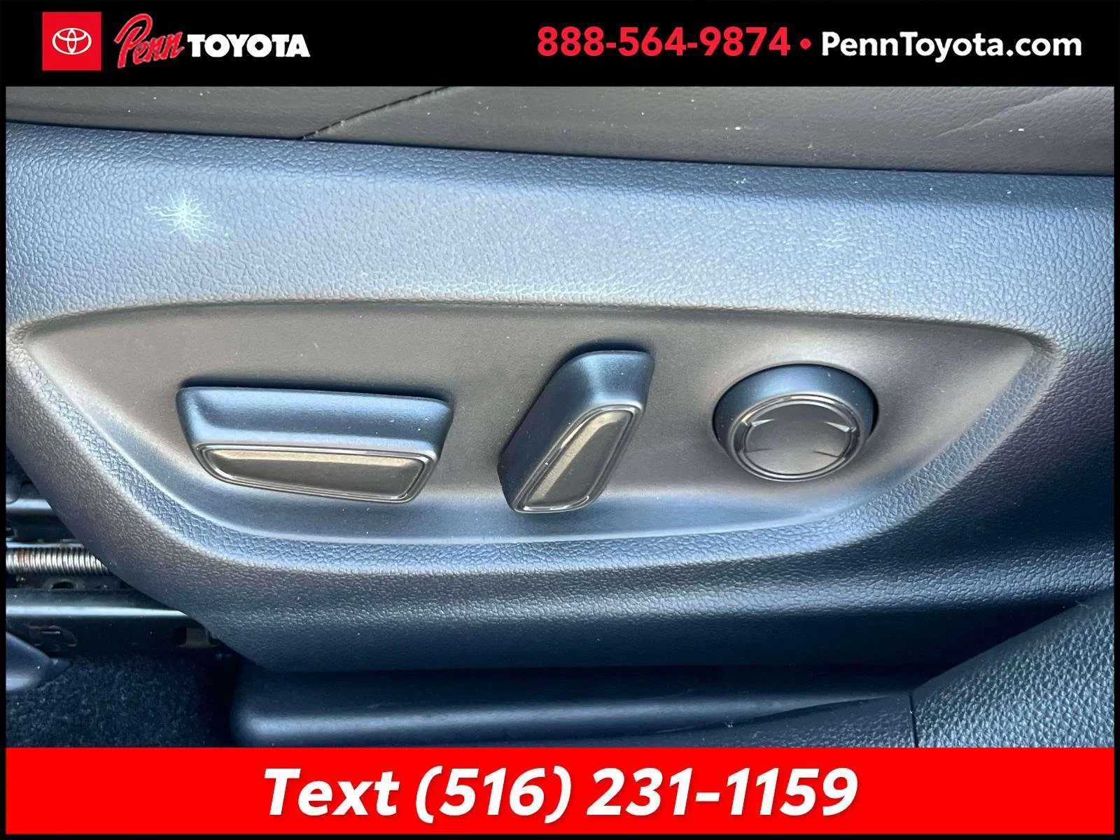 Used 2019 CLASSIC SILVER METALLIC Toyota XSE image 19